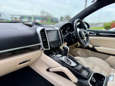 Porsche Cayenne S E-HYBRID PLATINUM EDITION TIPTRONIC S 12