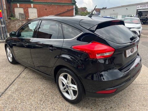 Ford Focus 1.5 TDCI TITANIUM 11