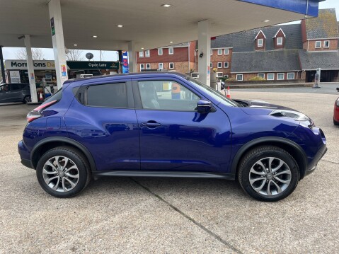 Nissan Juke TEKNA XTRONIC 9