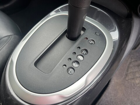 Nissan Juke TEKNA XTRONIC 17