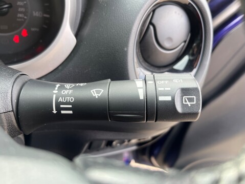 Nissan Juke TEKNA XTRONIC 26