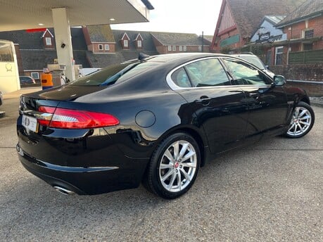 Jaguar XF 2.2D LUXURY AUTOMATIC 2