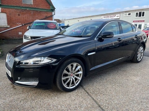 Jaguar XF D LUXURY 1