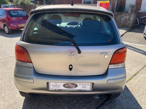 Toyota Yaris COLOUR COLLECTION VVT-I 5