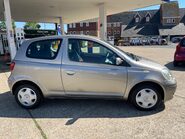Toyota Yaris COLOUR COLLECTION VVT-I 8