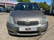 Toyota Yaris COLOUR COLLECTION VVT-I 9