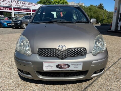 Toyota Yaris COLOUR COLLECTION VVT-I 9