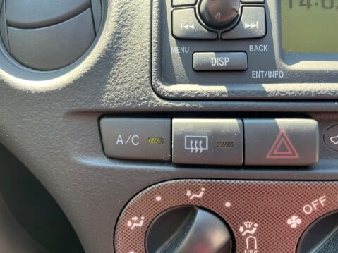 Toyota Yaris COLOUR COLLECTION VVT-I 15