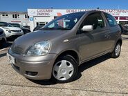 Toyota Yaris COLOUR COLLECTION VVT-I 1