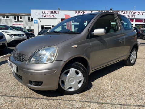 Toyota Yaris COLOUR COLLECTION VVT-I 1