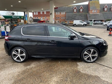 Peugeot 308 1.2 PURETECH GT LINE 130 5