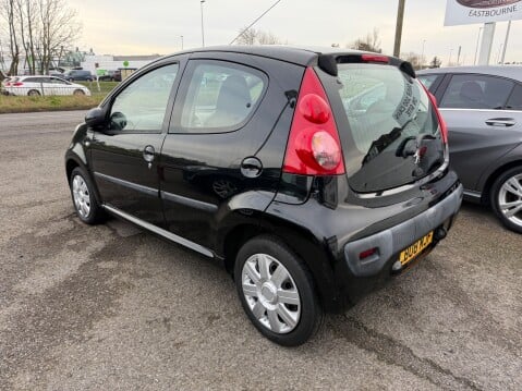 Peugeot 107 URBAN 7