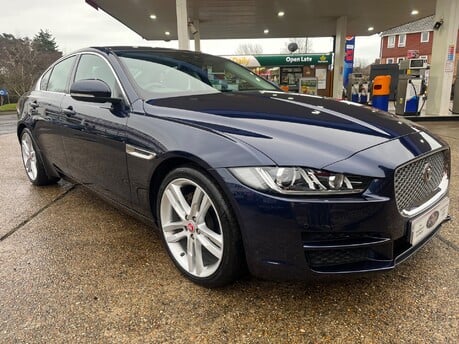 Jaguar XE 2.0D PORTFOLIO AUTOMATIC 4