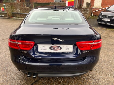 Jaguar XE 2.0D PORTFOLIO AUTOMATIC 5