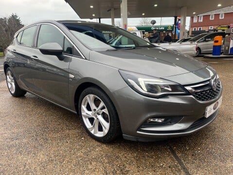 Vauxhall Astra 1.6T 200 SRI NAV 4