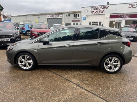 Vauxhall Astra 1.6T 200 SRI NAV 10