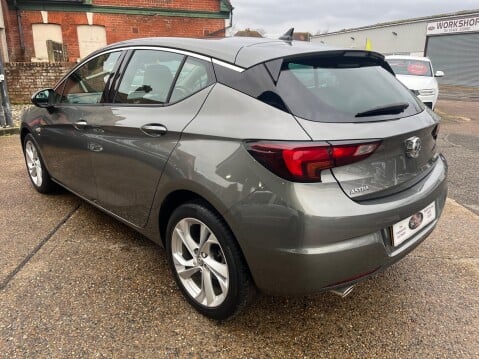 Vauxhall Astra 1.6T 200 SRI NAV 11