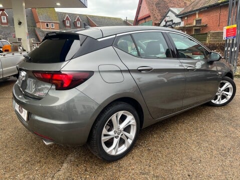 Vauxhall Astra 1.6T 200 SRI NAV 2