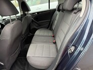 Volkswagen Golf SE TSI DSG 11