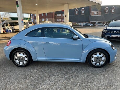 Volkswagen Beetle 1.6 TDI DESIGN BLUEMOTION TECHNOLOGY 8