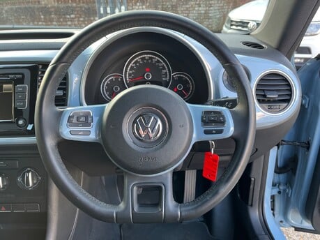 Volkswagen Beetle 1.6 TDI DESIGN BLUEMOTION TECHNOLOGY 12