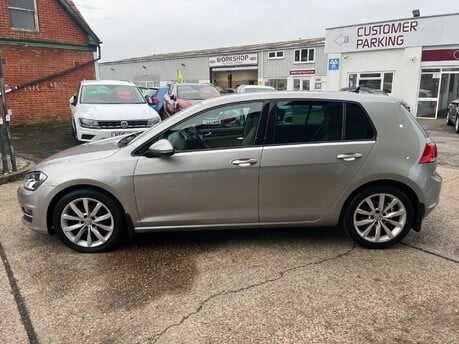 Volkswagen Golf 1.6 TDI BLUEMOTION AUTOMATIC 11