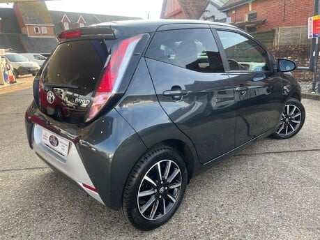 Toyota Aygo 1.0 VVT-I X-STYLE 2