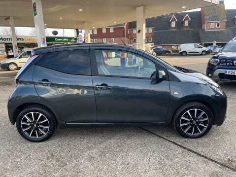 Toyota Aygo 1.0 VVT-I X-STYLE 8