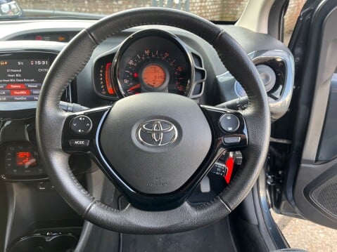 Toyota Aygo 1.0 VVT-I X-STYLE 12