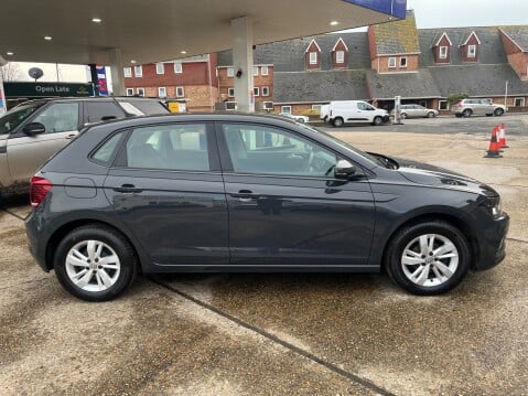 Volkswagen Polo 1.0 TSI SE DSG AUTOMATIC 9