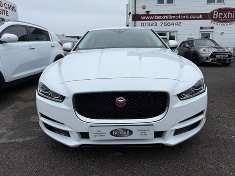 Jaguar XE D PRESTIGE 3