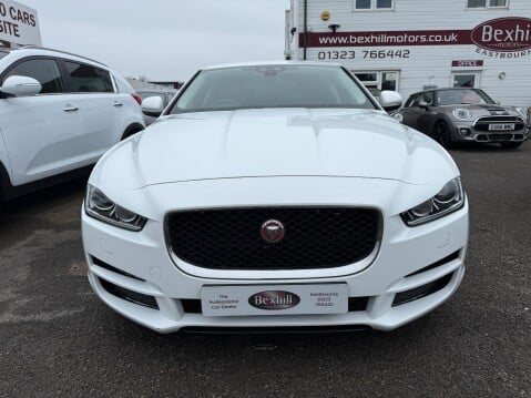 Jaguar XE D PRESTIGE 3