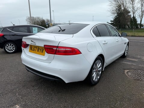 Jaguar XE D PRESTIGE 5