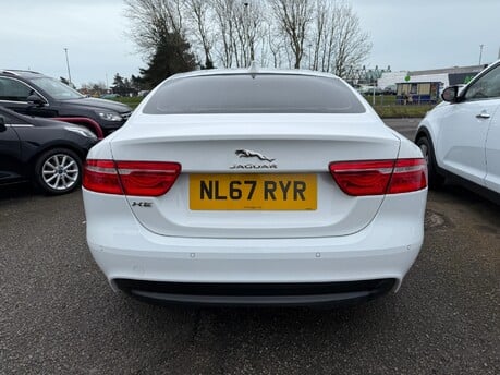 Jaguar XE D PRESTIGE 6