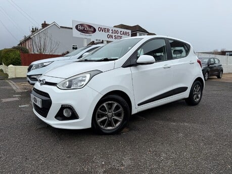 Hyundai i10 PREMIUM 1