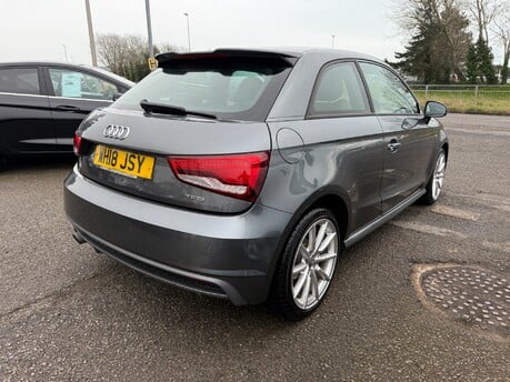 Audi A1 TFSI S LINE NAV 5