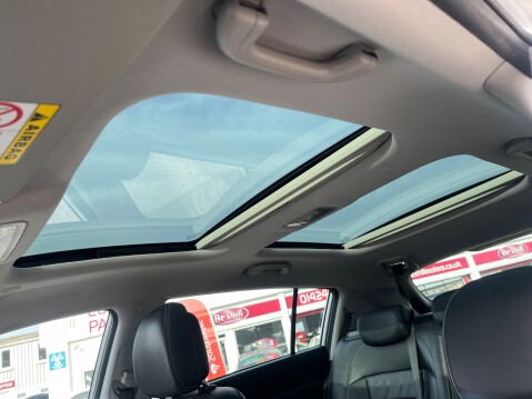 Kia Sportage 2.0 CRDI KX-3 SAT NAV 12