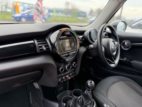 Mini Hatch COOPER 8