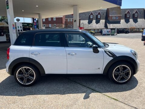 Mini Countryman COOPER SD ALL4 8
