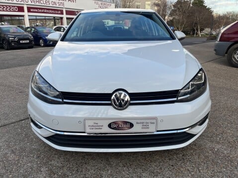 Volkswagen Golf 1.0 TSI SE NAVIGATION 9