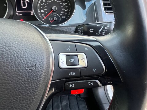Volkswagen Golf 1.0 TSI SE NAVIGATION 15