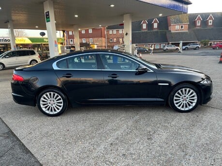 Jaguar XF 2.2D LUXURY AUTOMATIC 8