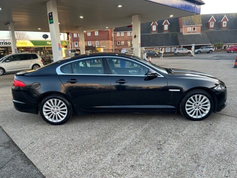 Jaguar XF 2.2D LUXURY AUTOMATIC 8