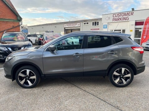 Nissan Qashqai 1.2 DIG-T N-TEC PLUS 10