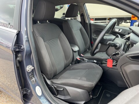 Ford Fiesta 1.6 TITANIUM AUTOMATIC 3
