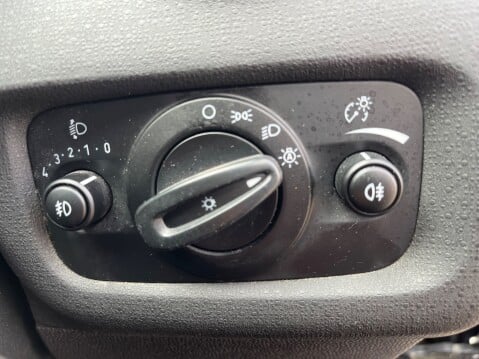 Ford Fiesta 1.6 TITANIUM AUTOMATIC 20
