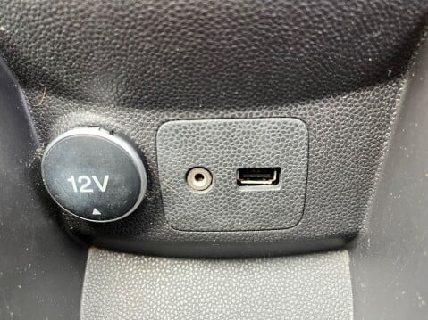 Ford Fiesta 1.6 TITANIUM AUTOMATIC 21
