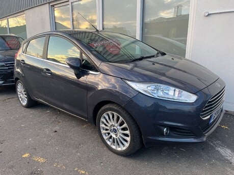 Ford Fiesta 1.6 TITANIUM AUTOMATIC