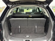 Land Rover Discovery Sport TD4 HSE LUXURY 13