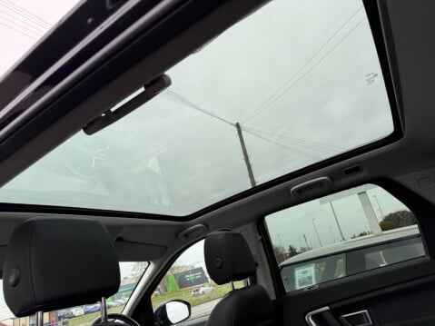 Land Rover Discovery Sport TD4 HSE LUXURY 9